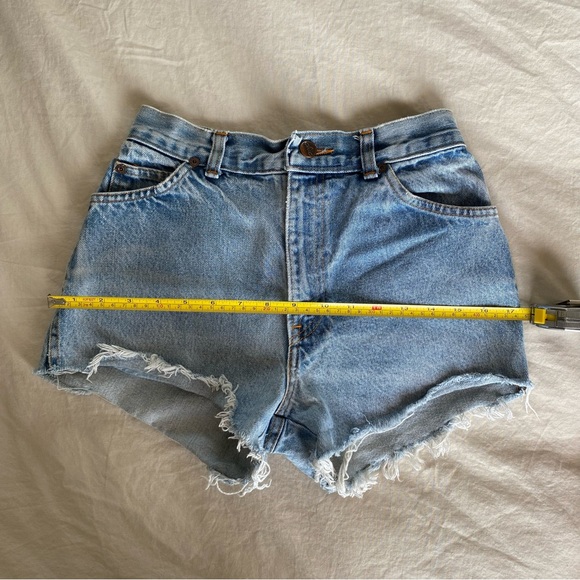 Vintage denim shorts - Picture 4 of 5